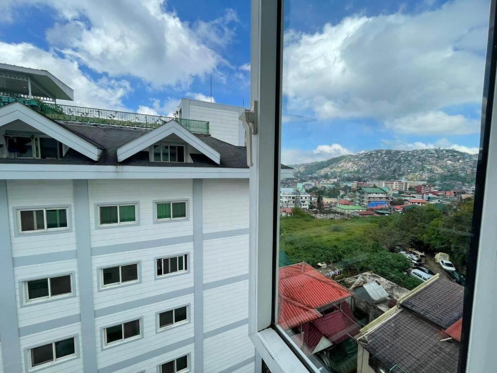 Aura One Hotel Багио Экстерьер фото